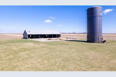 3405 S White Rock Road, Rochelle, IL 61068 - Photo 6