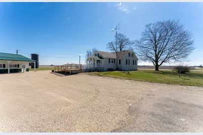 3405 S White Rock Road, Rochelle, IL 61068 - Photo 32