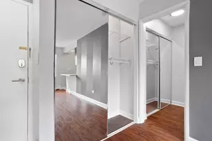 6758 N Sheridan Ave, Chicago, IL 60626 - Photo 8