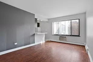 6758 N Sheridan Ave, Chicago, IL 60626 - Photo 2