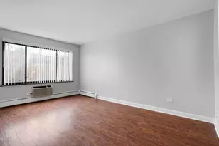 6758 N Sheridan Ave, Chicago, IL 60626 - Photo 4