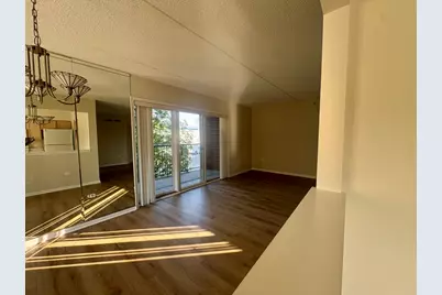 7450 N Lincoln Avenue #204, Skokie, IL 60076 - Photo 6
