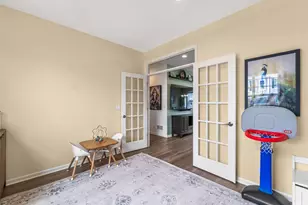 218 Timberleaf Cir, Roselle, IL 60172 - Photo 14