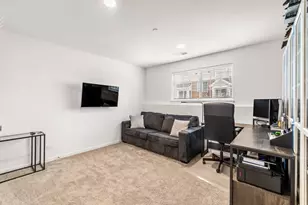 218 Timberleaf Cir, Roselle, IL 60172 - Photo 24