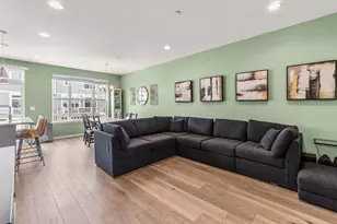 218 Timberleaf Cir, Roselle, IL 60172 - Photo 6