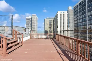 33 E Cedar St, Chicago, IL 60611 - Photo 16