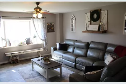 215 Morrow Street #C, Somonauk, IL 60552 - Photo 4