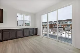 2929 Showplace Dr, Naperville, IL 60564 - Photo 6