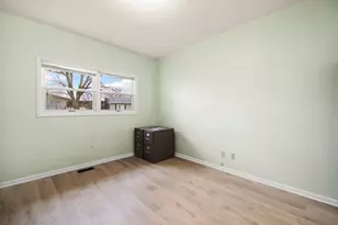 126 Sun St, Cabery, IL 60919 - Photo 12