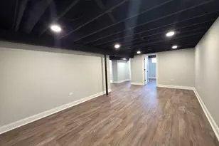 407 Warner St, Hampshire, IL 60140 - Photo 8