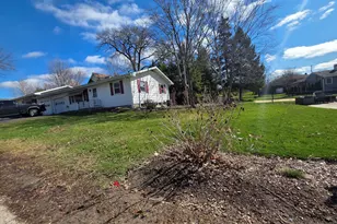 407 Warner St, Hampshire, IL 60140 - Photo 14