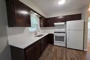 407 Warner St, Hampshire, IL 60140 - Photo 6