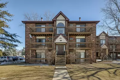 431 Berkshire Drive #32, Crystal Lake, IL 60014 - Photo 1