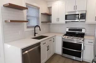 713 Stevens St, Geneva, IL 60134 - Photo 2