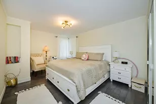 4828 W Berwyn Ave, Chicago, IL 60630 - Photo 4