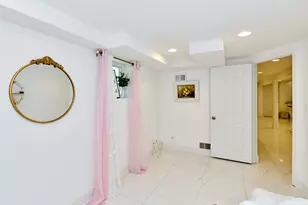 4828 W Berwyn Ave, Chicago, IL 60630 - Photo 14