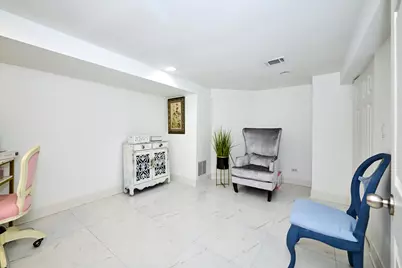 4828 W Berwyn Avenue, Chicago, IL 60630 - Photo 18