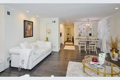 4828 W Berwyn Avenue, Chicago, IL 60630 - Photo 6