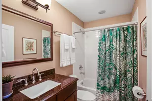 2752 W Argyle St, Chicago, IL 60625 - Photo 18
