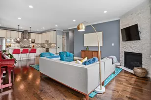 2752 W Argyle St, Chicago, IL 60625 - Photo 6