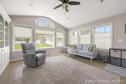 520 S Wisconsin Avenue, Villa Park, IL 60181 - Photo 6