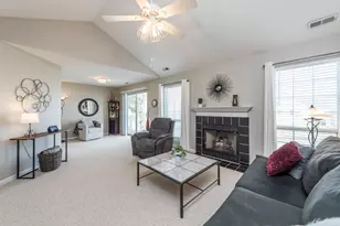 107 Templeton St, Lake Bluff, IL 60044 - Photo 2
