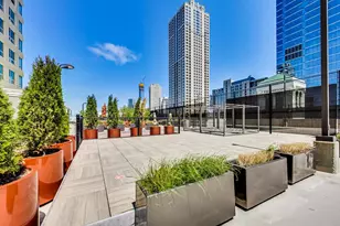 [Address not provided], Chicago, IL 60654 - Photo 18