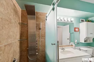 1800 7th St, East Moline, IL 61244 - Photo 12