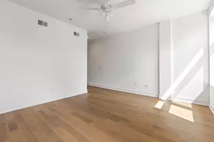 434 W Melrose St, Chicago, IL 60657 - Photo 18