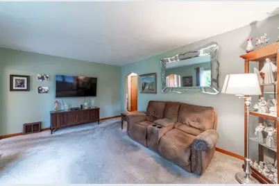 17949 Escanaba Avenue, Lansing, IL 60438 - Photo 4