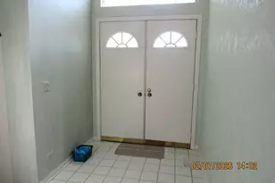 718 Sturnbridge Ln, Schaumburg, IL 60173 - Photo 2