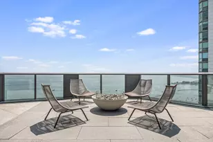 211 N Harbor Dr, Chicago, IL 60601 - Photo 32