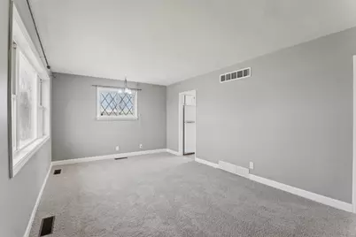 17303 Greenbay Avenue SE, Lansing, IL 60438 - Photo 18