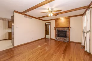 1402 E Indiana Ave, Pontiac, IL 61764 - Photo 4