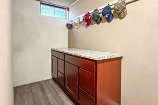 817 W Empire St, Freeport, IL 61032 - Photo 26