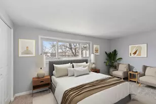 426 Greentree Ln, Bolingbrook, IL 60440 - Photo 2