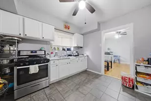 1025 N Trumbull Ave, Chicago, IL 60651 - Photo 26