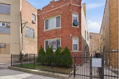 1025 N Trumbull Avenue, Chicago, IL 60651 - Photo 2