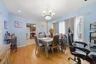 1025 N Trumbull Ave, Chicago, IL 60651 - Photo 6