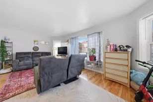 1025 N Trumbull Ave, Chicago, IL 60651 - Photo 8