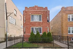 1025 N Trumbull Ave, Chicago, IL 60651 - Photo 1