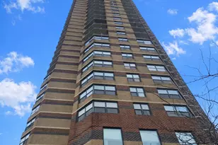 3660 N Lake Shore Dr, Chicago, IL 60613 - Photo 2