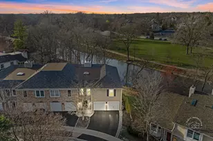 530 River Front Cir, Naperville, IL 60540 - Photo 4