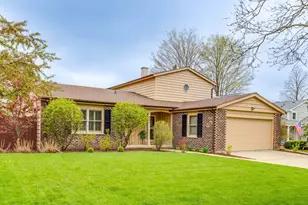 521 Sandy Ln, Libertyville, IL 60048 - Photo 1