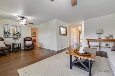 521 Sandy Lane, Libertyville, IL 60048 - Photo 6