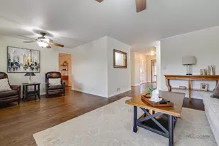 521 Sandy Ln, Libertyville, IL 60048 - Photo 6