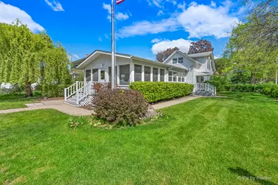 55 W Paddock Street, Crystal Lake, IL 60014 - Photo 2