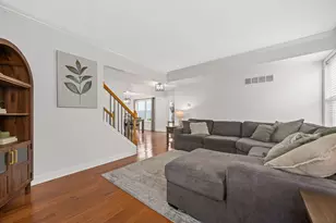 1398 Newcastle Ct, Bartlett, IL 60103 - Photo 8