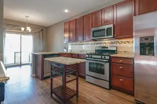 532 S Jade Ln, Round Lake, IL 60073 - Photo 6