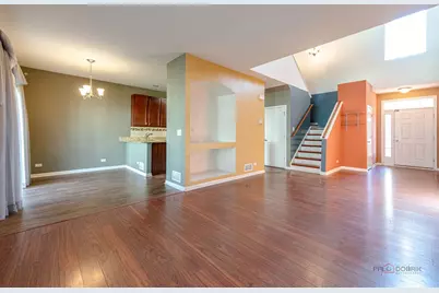 532 S Jade Lane, Round Lake, IL 60073 - Photo 2